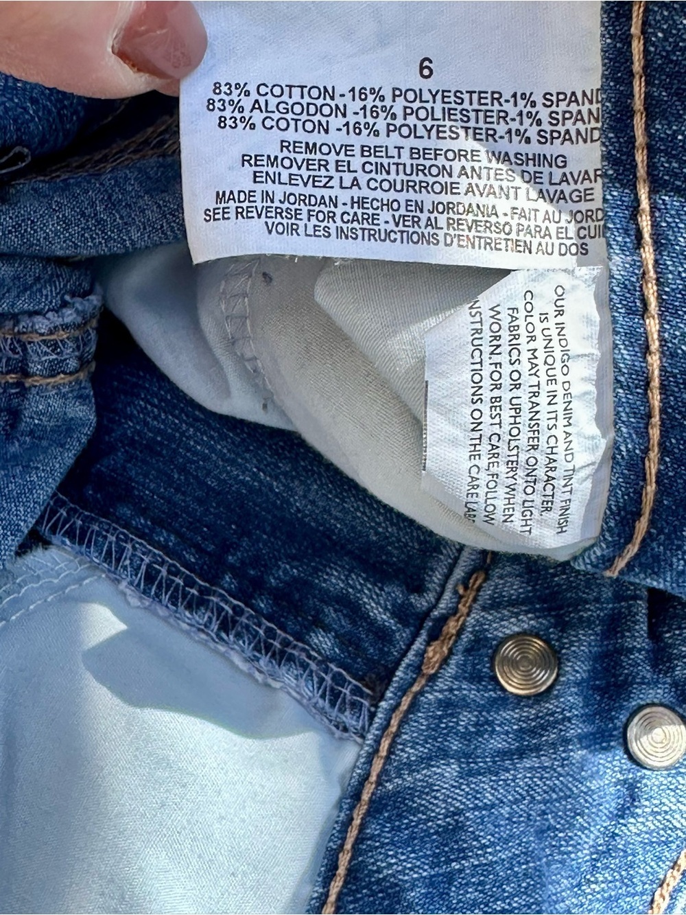Bandolino Retro Denim Cuffed Capris Jeans - Picture 7 of 8